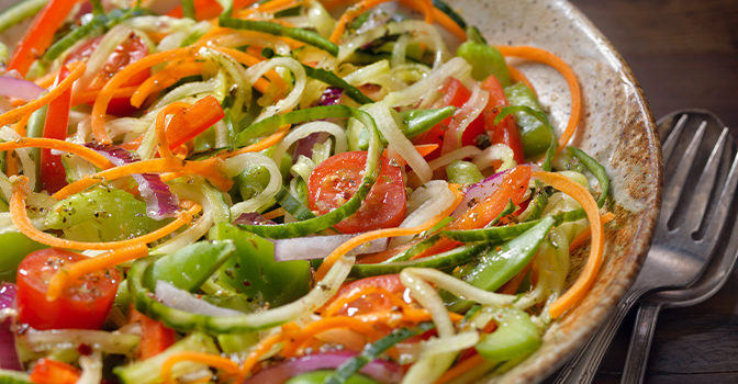 Spiralized vegetable salad